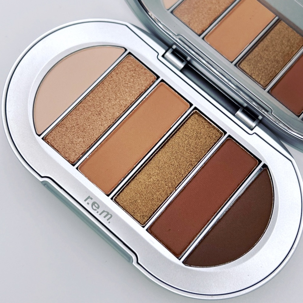 NIB r.e.m. beauty Midnight Shadows Palette - Babydoll